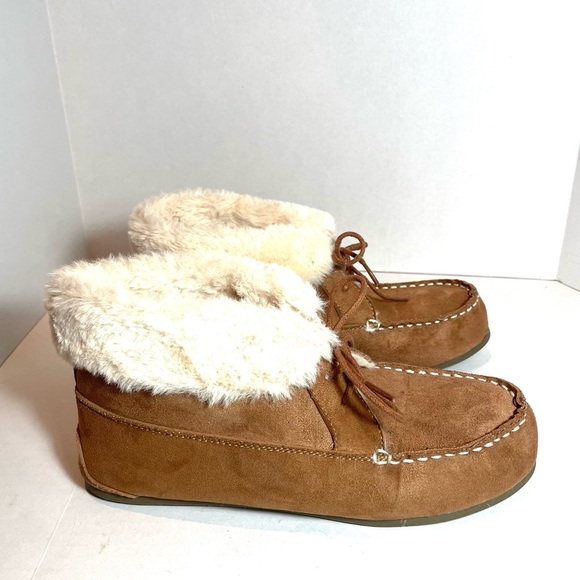 TrueCraft Ultra Plush Faux Fur Moccasin Slippers Cozy Brown Sz 10M. - Picture 4 of 10